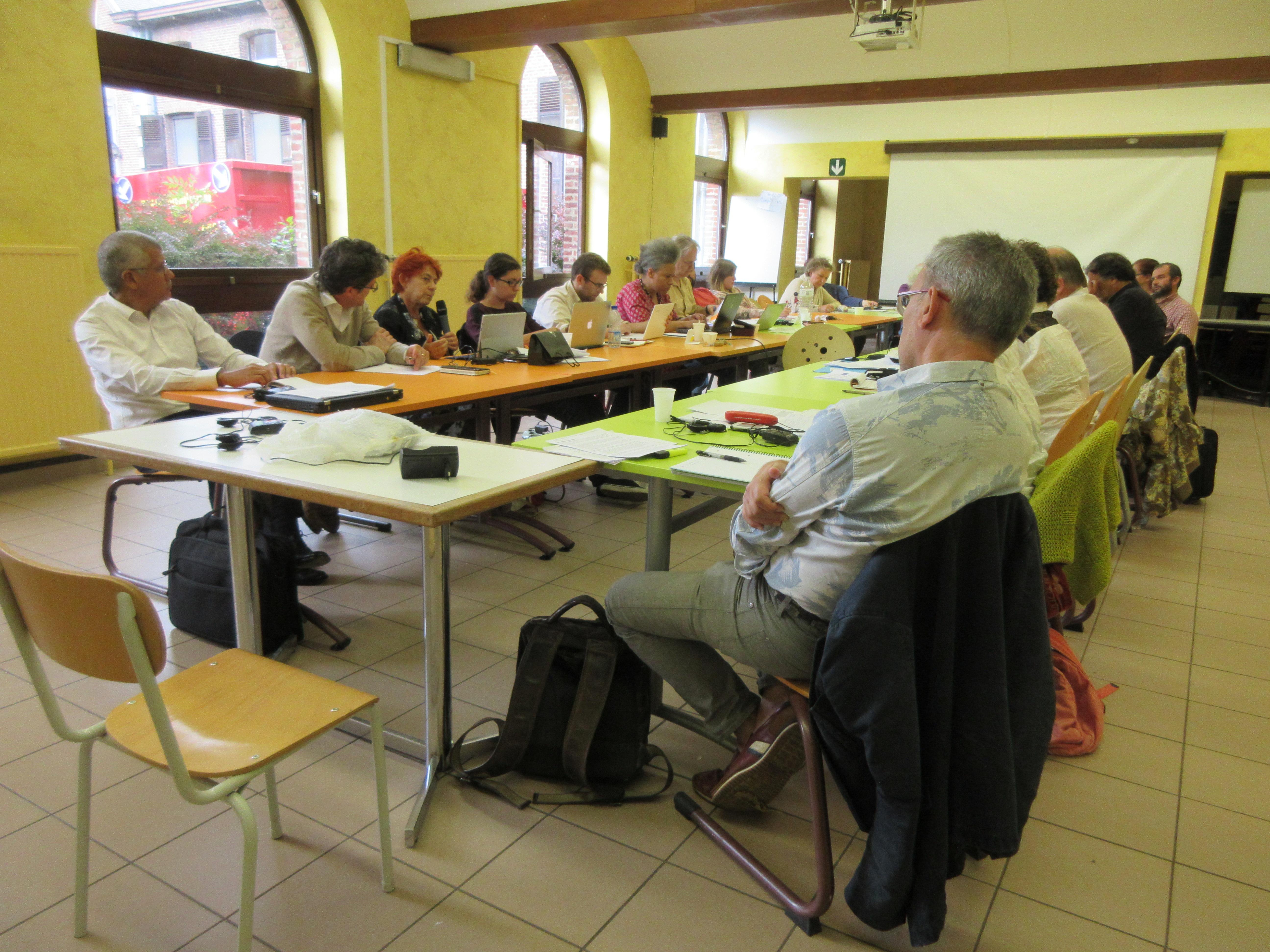Photo de la réunion ayant eu lieu à Charleroi